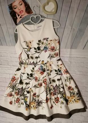 Платье в цветочек с клиньями