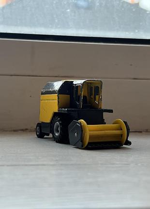 Модель siku (1:87) жовтий комбайн