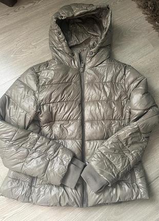 Весняна куртка zara р.l