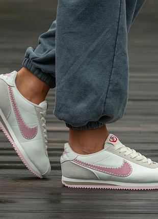 Жіночі кросівки  nike cortez valentine’s day