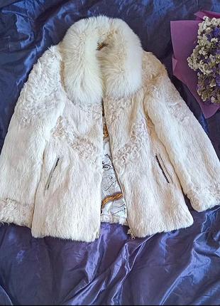 Шуба полушубок біла молочно- кремового коліру з натурального хутра (песц барашек кролік) комбінована, фосон бомбер на замку
