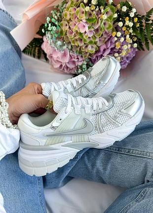Nike v2k runtekk "white metallic"