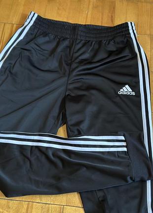 Adidas штани на лампасах нові