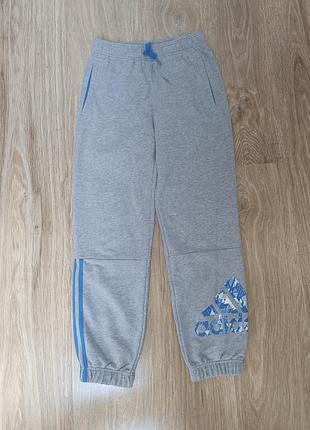 Спортивные штаны adidas