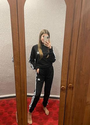 Спортивний костюм