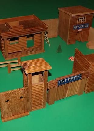 Дерев`яний форт fort buffalo гдр