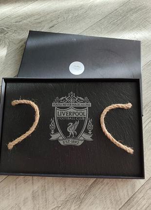 Металлическая подставка футбольного клуба liverpool