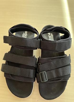 Босоніжки adidas