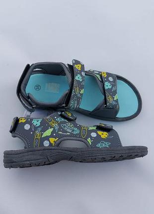 Сандали на мальчика