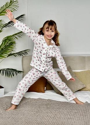 Піжамний комплект з 100% батисту в принт червоні троянди the little white company london (англія)