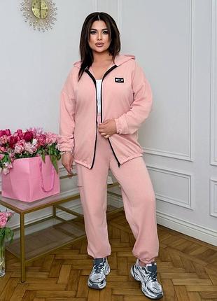 Костюм жіночий