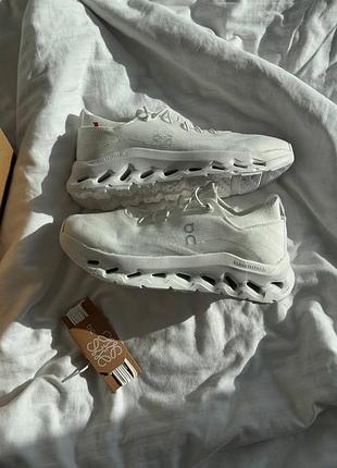 Кроссовки on running х loewe cloudtilt all white