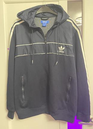 Куртка спортивна .