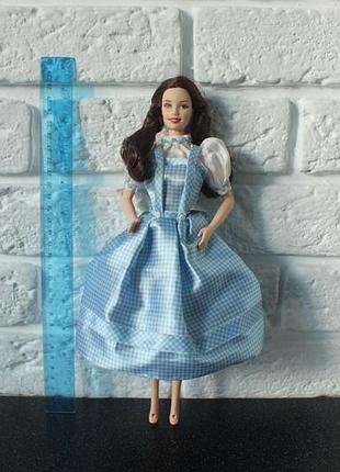 Коллекционная кукла barbie collector wizard of oz dorothy от компании mattel