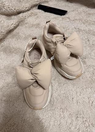 Кросівки zara