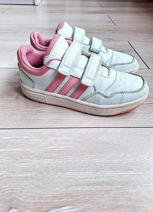Кросівки на дівчинку р-р 34 adidas