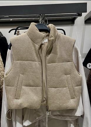 Жилет zara на весну, шикарний, жилетка безрукавка