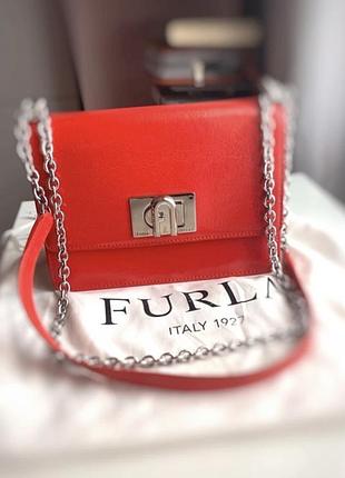 Furla шкіра на ланцюжку червона
