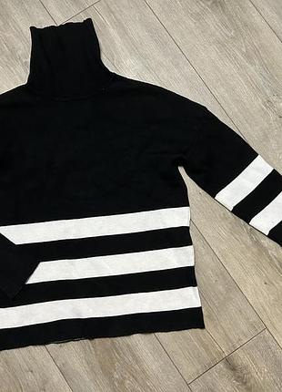 Светр жіночий