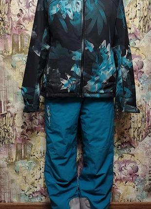 Женский горнолыжный костюм salomon