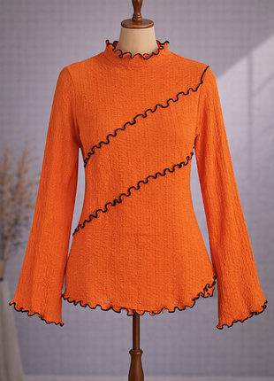 Очень оригинальная брендовая кофта в трендовом оранжевом цвете размер с-м