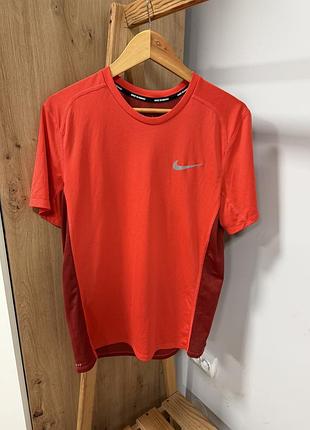 Чоловіча спортивна футболка nike dry miler rn ss top м dri fit running