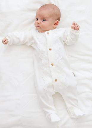 Человечек с шапочкой с кружевом magbaby lace 56см 0-1мис. молочный