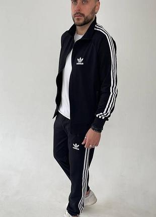 Спортивный костюм adidas