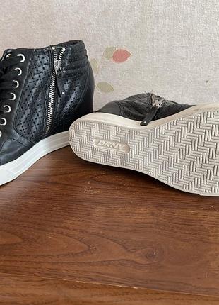Снікерси dkny 37.5
