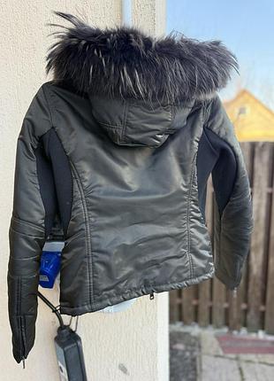 Жіноча куртка refrigiwear з капюшоном і хутром чорна тепла демісезонна