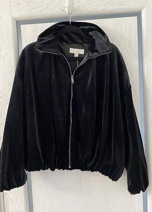 Новый очень модный велюровый бомбер 50-52 р zara