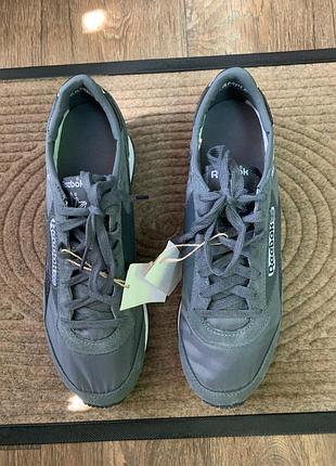 Reebok samplename 3