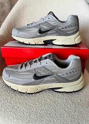 Кроссівкии nike initiator