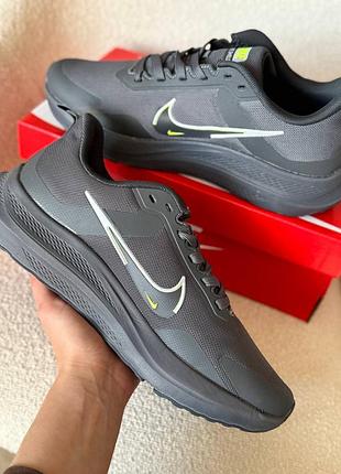 Nike running zoomx black 4