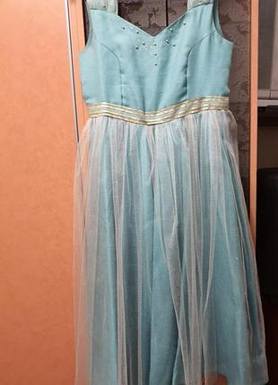 Нарядное платье на 10-12 лет( для полненьких)