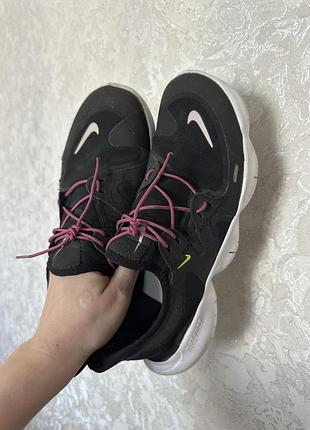 Кросівки nike дуже легкі