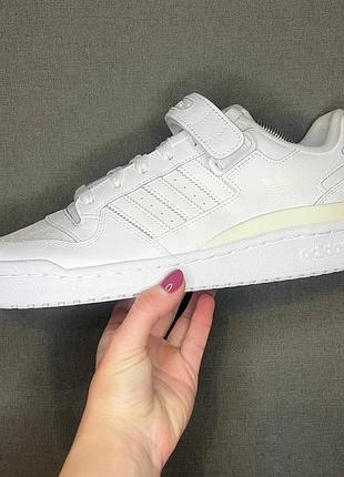 Кроссовки adidas 43 р