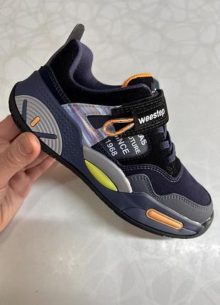 Крутезні кросівки від weestep😍 супер зручні🤗 всередині шкіряна устілка з супінатором🙌🏻 фіксуються резинкою та липучкою☺️