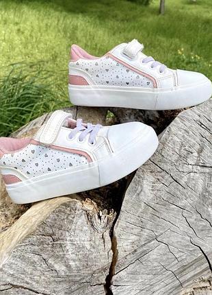 Кросівки кеди білі шкіряні для дівчинки на липучках george  28 розмір | устілка 18 см | сердечки