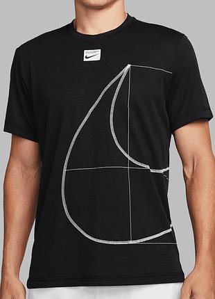 Nike dri-fit q5 чорна чоловіча спортивна футболка m ідеал
