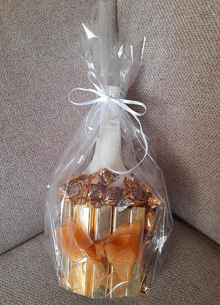 Подарунковий набір 🍫🥃
лікер + шоколад + цукерки
