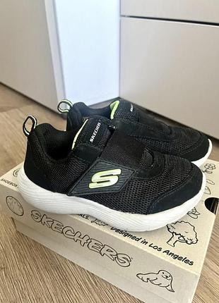 Кросівки skechers 25р