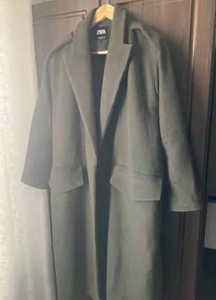 Пальто зеленое женское zara
