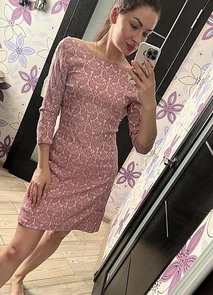 Пудрово рожева сукня