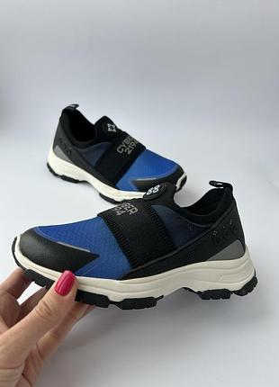 Кросівки від zara