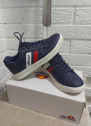 Темно- синие кеды ellesse