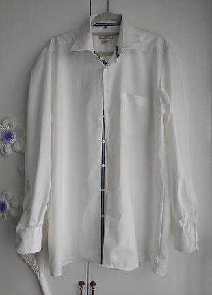 Чоловіча біла сорочка