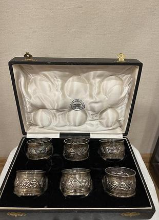 Посеребренные  винтажные кольца для салфеток silver с декоративным тиснением