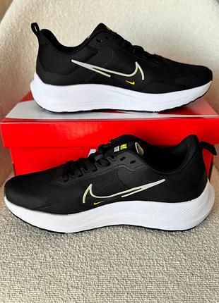 Nike running zoomx black white 5