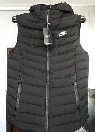 Жилетка нова nike  з капюшоном і кармани